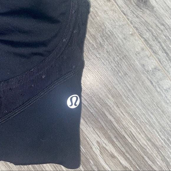 Lululemon sports bra - Picture 3 of 3